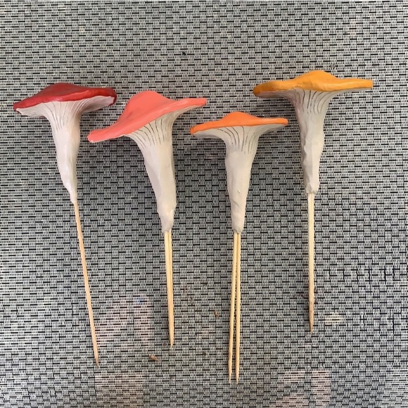 Set of 3 MUSHROOM π GARDEN FLOWER PLANT POT STAKES - Picture 11 of 12